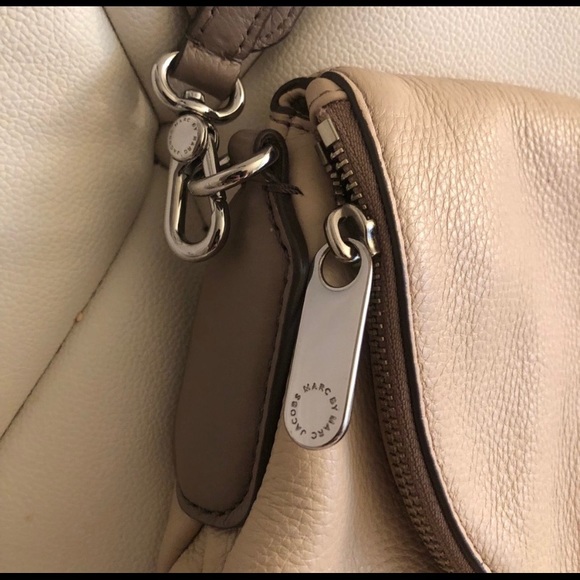 🌟❗️SOLD❗️🌟 Marc by Marc Jacobs handbag - Picture 3 of 11